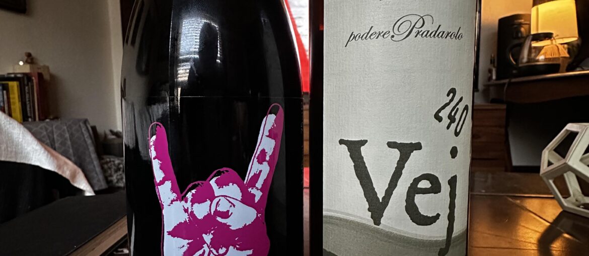 The natural red and orange wines I’m pairing with some spaghetti alla puttanesca tonight. Anyone tried these before?