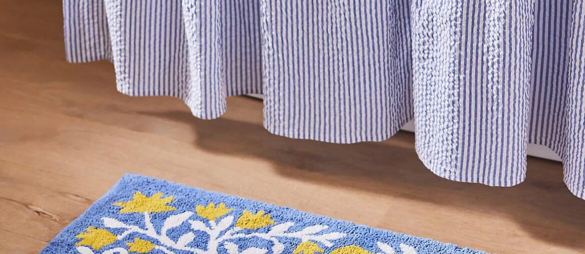 Looking to fully redecorate my bathroom. Fell in love with this bath mat.