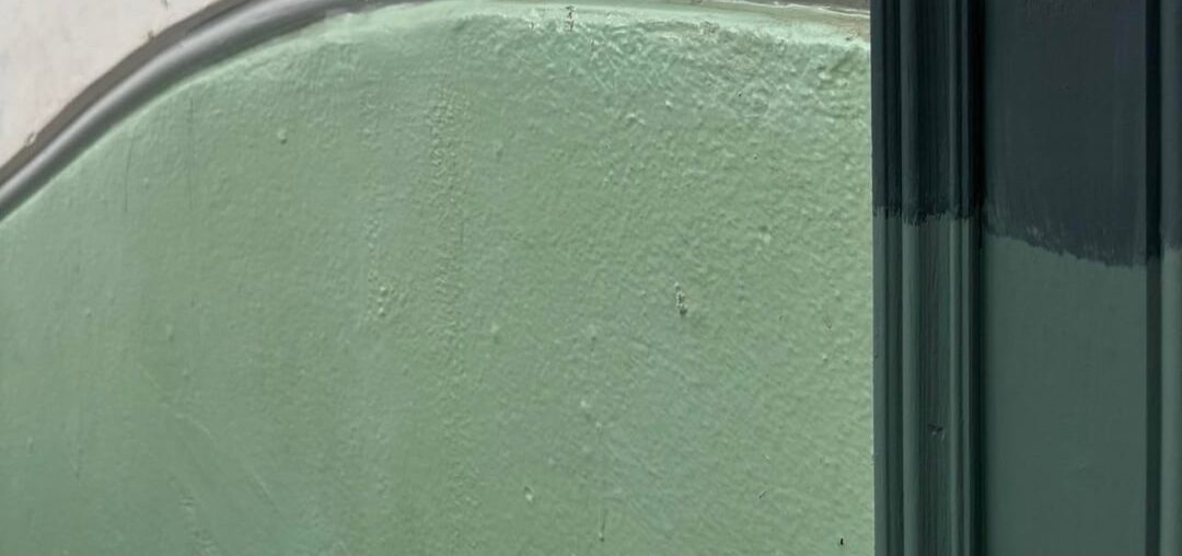 Which colour for door?