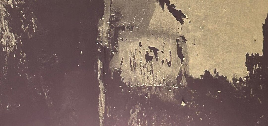 anyone have any tips to remove this old vinyl wallpaper?