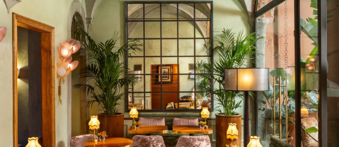 Restaurant in a 16th-century palazzo and former convent converted into a boutique hotel in Florence, Tuscany, Italy [2001x3000]