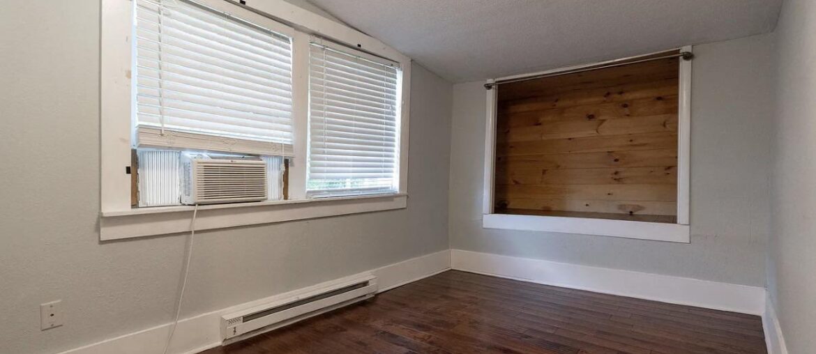 What to do with this tiny space?