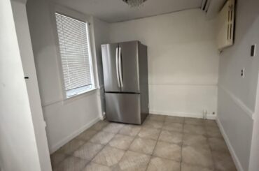 Would you put a breakfast nook here or a coffee bar?