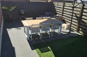 Im lost on garden furniture positioning