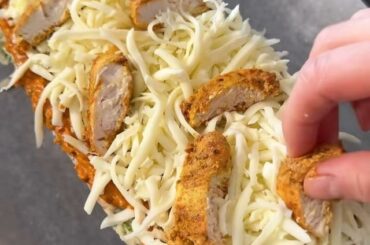 Cheese and garlic bread with chicken for breakfast