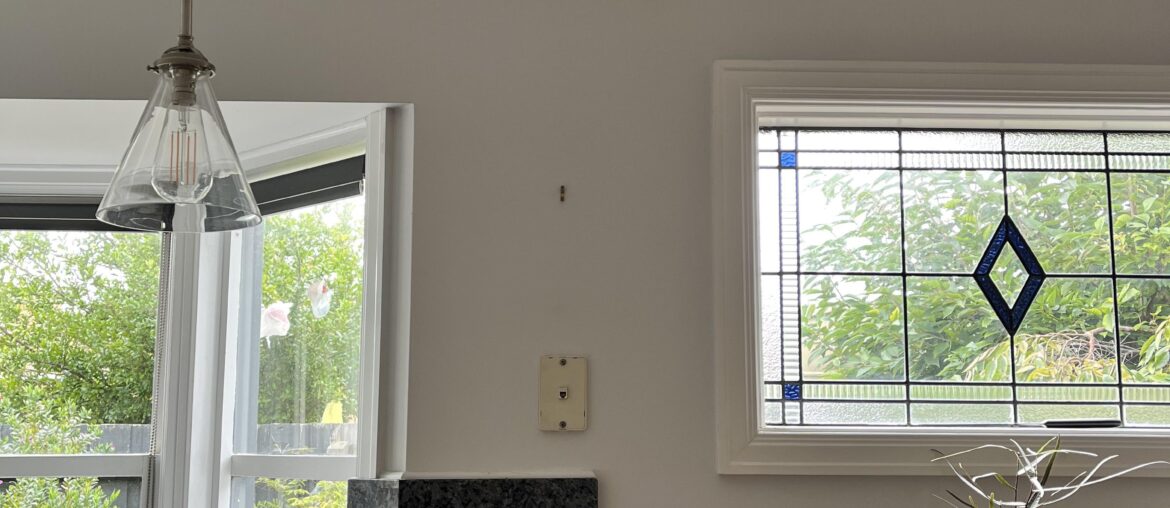 Can I put a wall clock here?