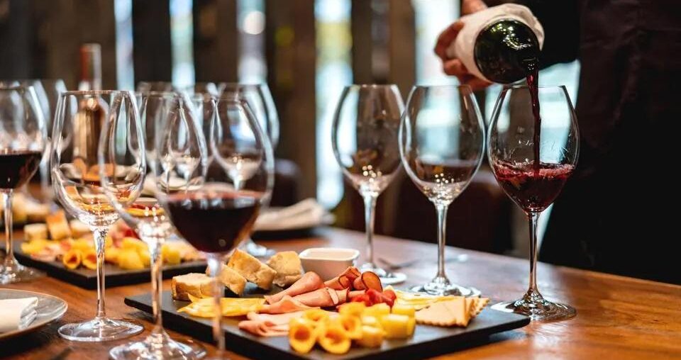 The Sommelier’s Secret: A Professional Protocol for Navigating the Unknown Wine List