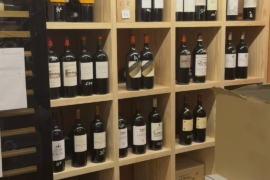 Under a random bookshop in Cap Ferret 😍