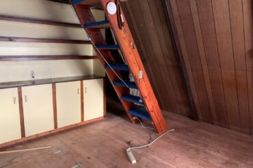 Advice for decorating around 70s fake wood paneling?