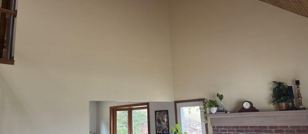 16 foot vaulted ceilings