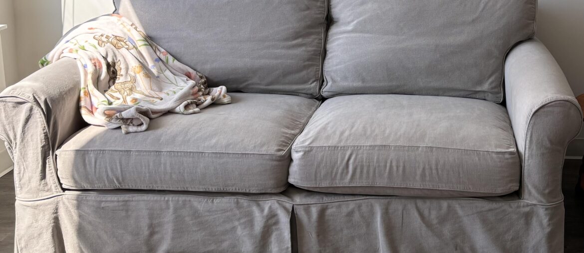 What style accent chair would you pair with this style sofa