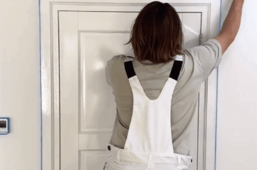 Who tf has straight walls lIke this?