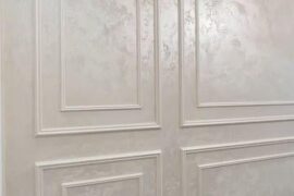 Can someone tell me what's the name/shade of paint used in this wall moulding???