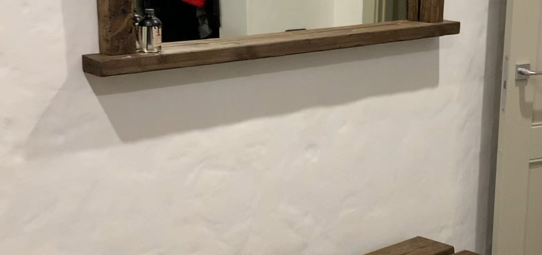 Handcrafted mirror and bench made of solid larch