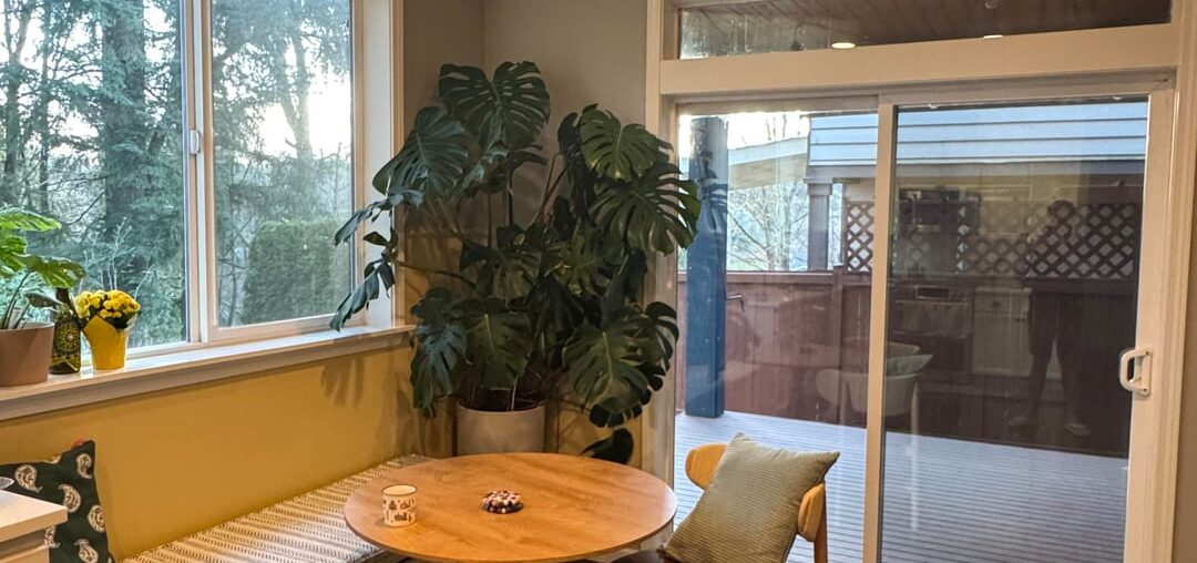 Need help with breakfast nook decor Need help with breakfast nook decor
