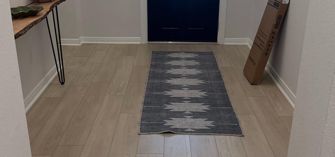 Center with door or center with hallway? Center with door or center with hallway?