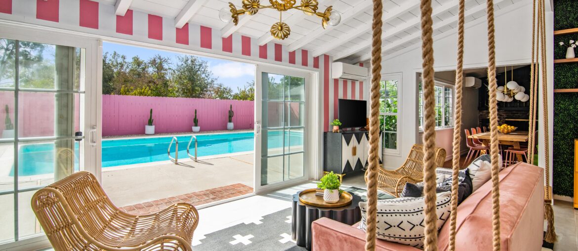 [OC] Indoor/outdoor living in an eclectic pool house I designed, complete with custom indoor rope swings. [4000 x 2670]