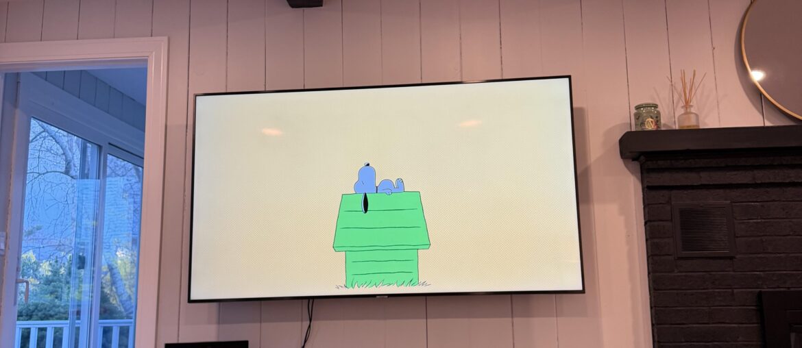 Need help decorating new Media Stand.