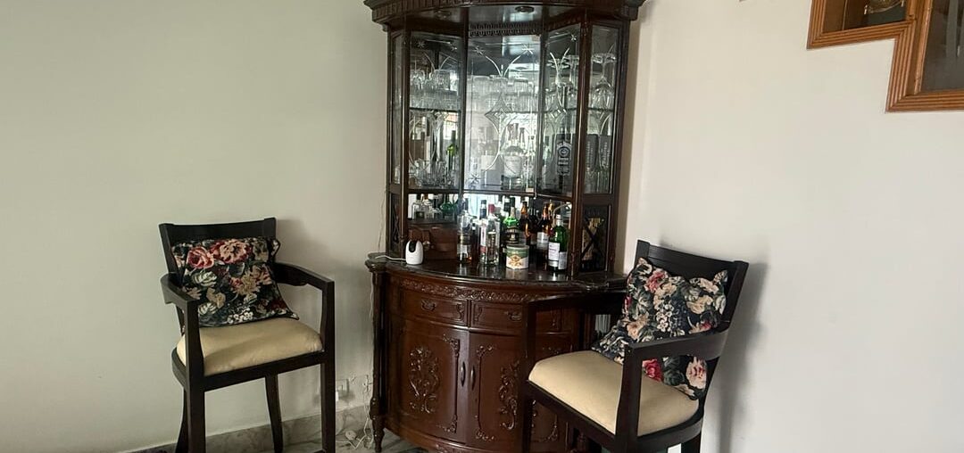 Hi all! I’m so confused about how to make the most of the space in my living room. I want to add more seating but I also can’t let go of the storage