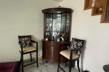 Hi all! I’m so confused about how to make the most of the space in my living room. I want to add more seating but I also can’t let go of the storage