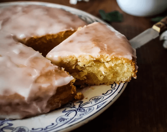 Gateau Nantais : Traditional almond and rum pound cake from Bretagne