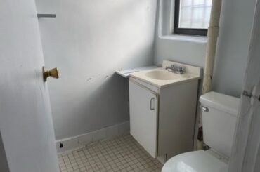 Before & After of this Tiny Bathroom Refresh