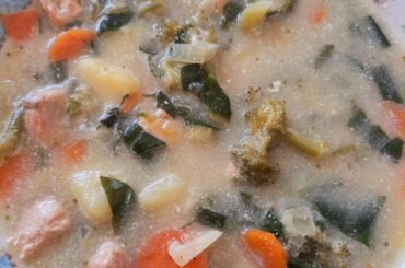 Finnish Pink Salmon soup & Quiche with cheese, chicken and wild garlic