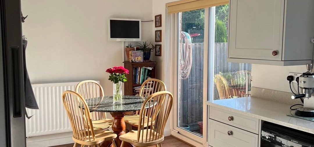 Help me paint / give life to my kitchen based on the rest of my home!