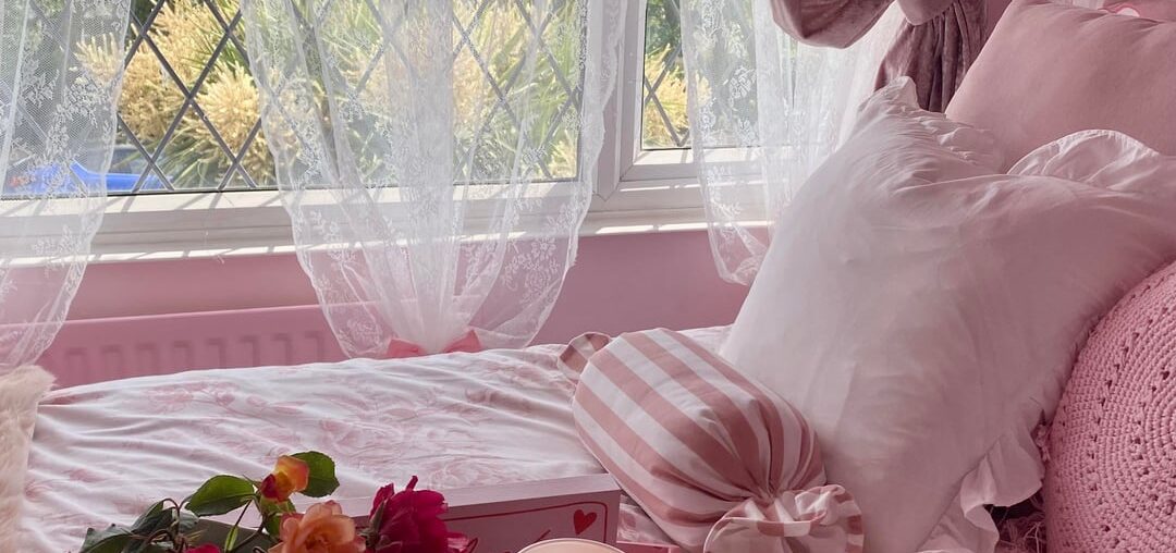 My nostalgic pink bedroom