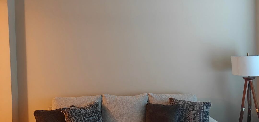 Please help me with pictures/paintings.