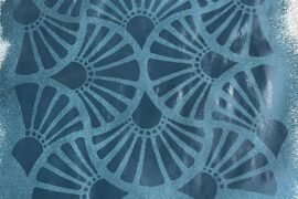 Light on dark or dark on light?