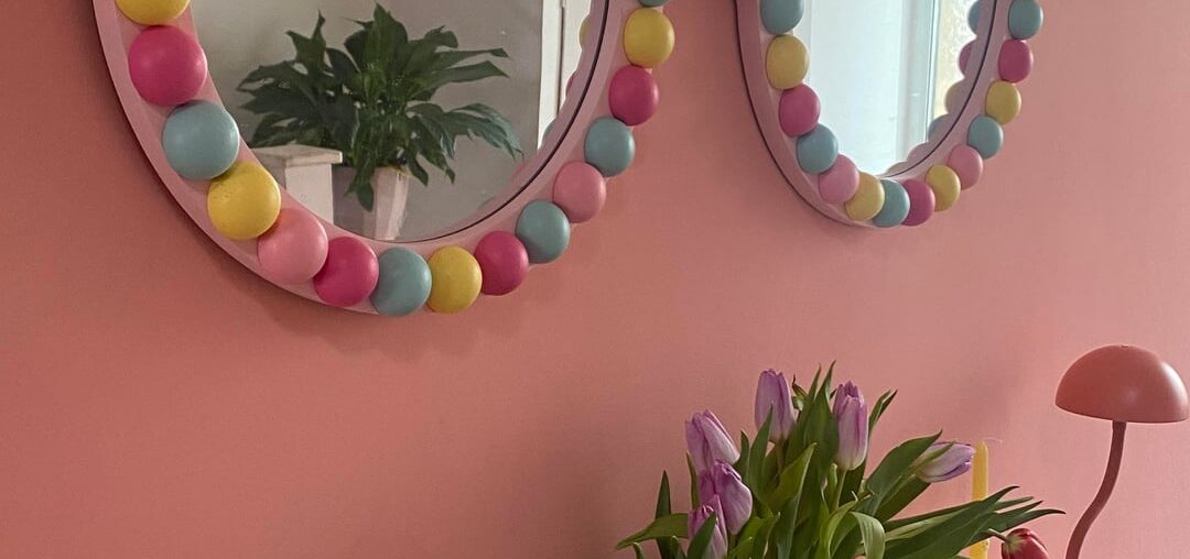 I found this mirror and redecorated my hall around it