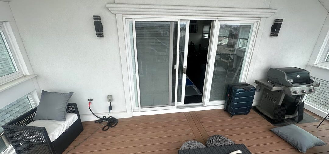 Liven up our balcony