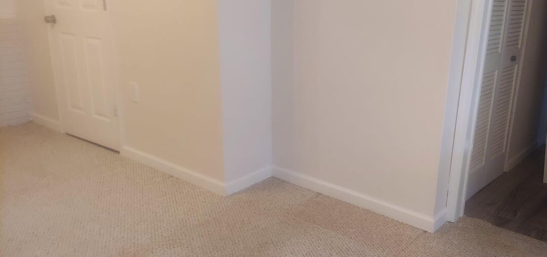 How to fit a desk here and make it look nice?