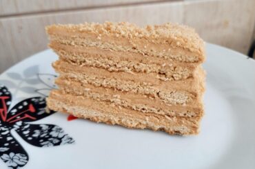Medovik cake (honey cake)