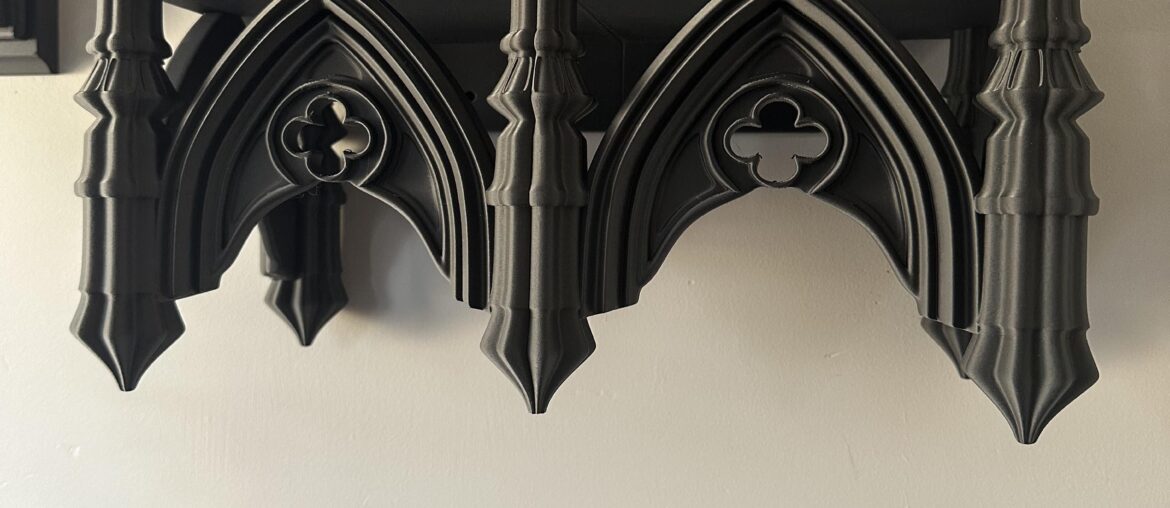 What would you put on this shelf? 🥀🖤