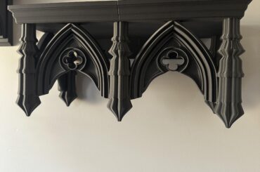 What would you put on this shelf? 🥀🖤