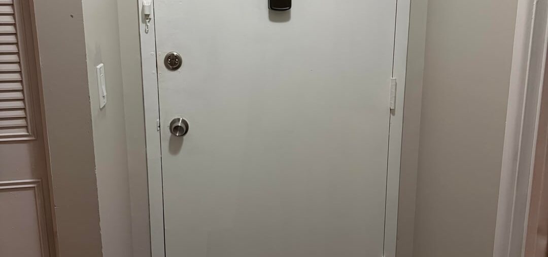 Small entry way, looking for storage options