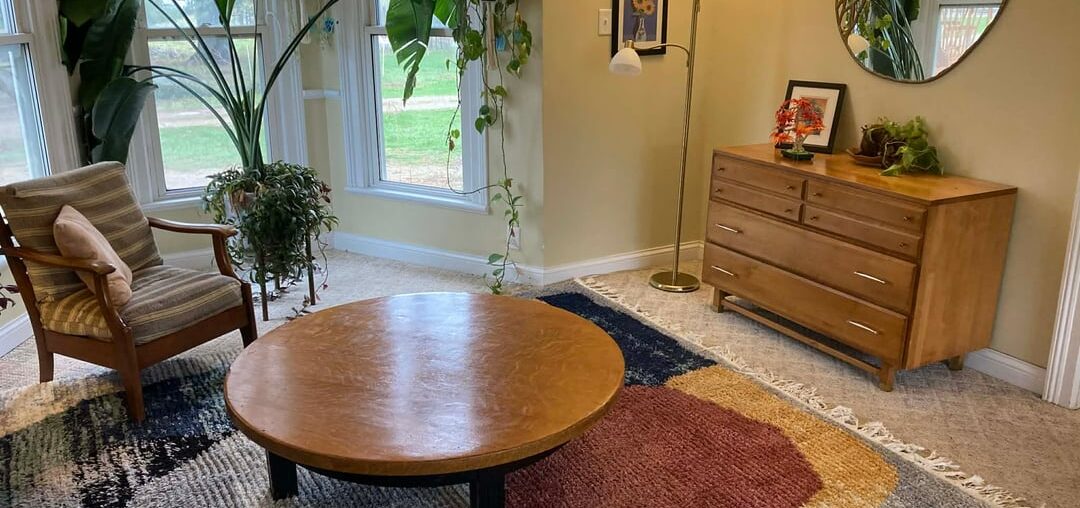 Should I chop the tassels off this rug? Should I chop the tassels off this rug?