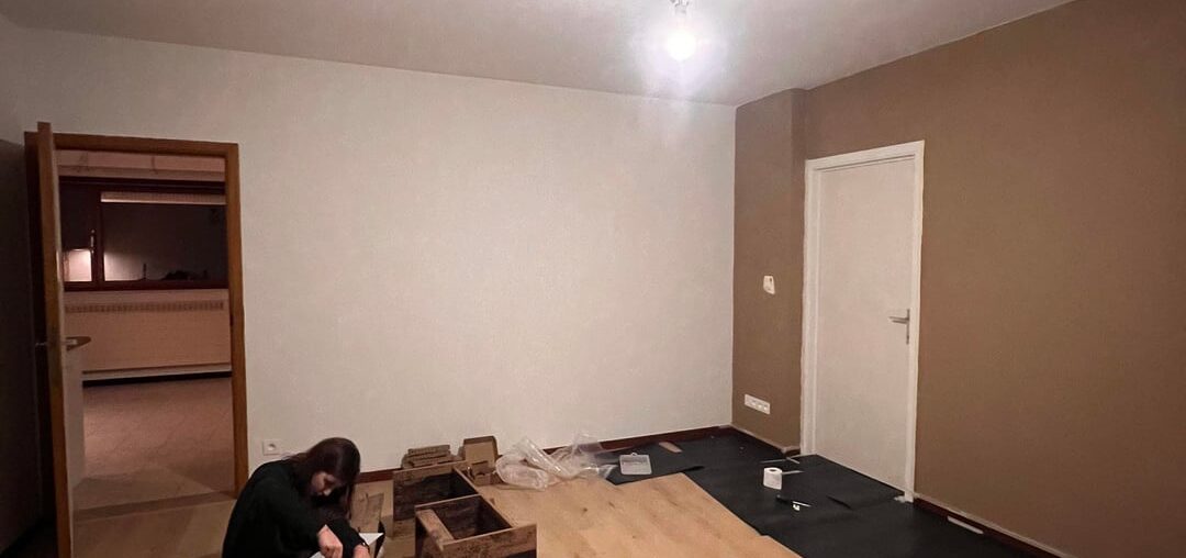 Should I paint the other walls and if so what walls should I paint?