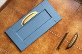 Bronze or gold handles?