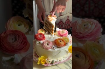 The perfect carrot cake for Easter! #paris #baking #recipe #easter #cake #carrotcake #cakerecipe