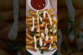 suji french fries 🍟 😋#youtubeshorts #food #sorts #viralshorts #frenchfries #youtube #recipe