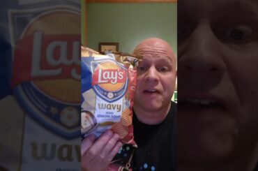 New Lay's Wavy French Onion Potato Chips Review