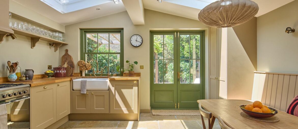 Kitchen extension with garden views added to a 19th-century two-bedroom cottage in Walthamstow, East London, UK [1600x1067]