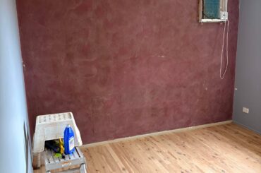 What colour should I choose for the feature wall?