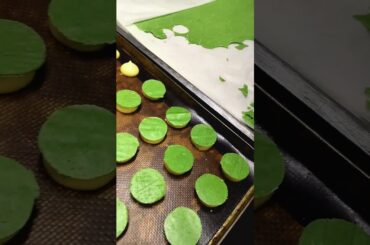 🤤 The Secret Behind Perfect Choux Pastry - #chouxpastry #craquelin #food #bakerybusiness #pastrychef