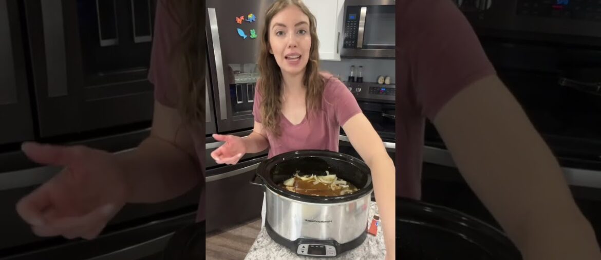 EASY Crockpot French Dips! #crockpotrecipes #slowcooker #crockpotdinners #slowcookerrecipe #dinner