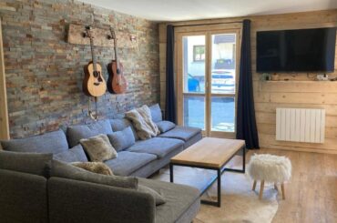 Le tres grand Appart | Uvernet-Fours, France | Hotel Review 🛏️