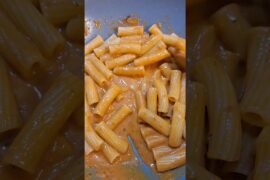 Tu cherches une sauce simple pour tes pâtes ? Ne bouge pas, c'est celle-là ! 😍 #recettefacile